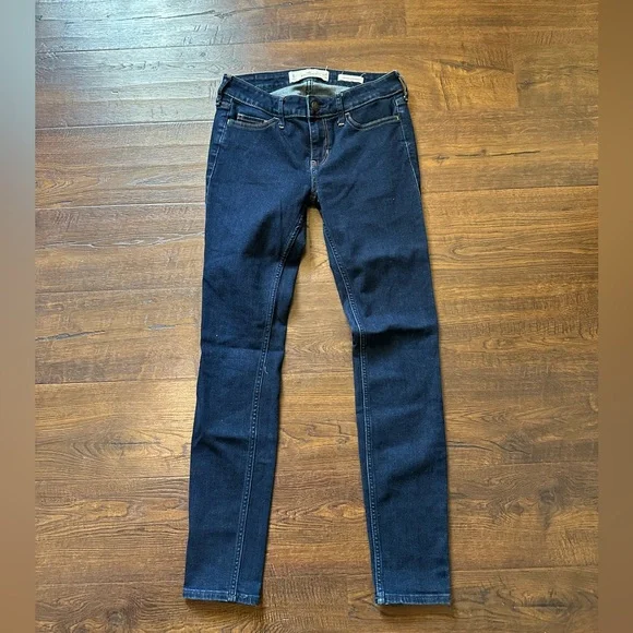 Hollister women’s low rise jeans size 25 - Picture 1 of 4